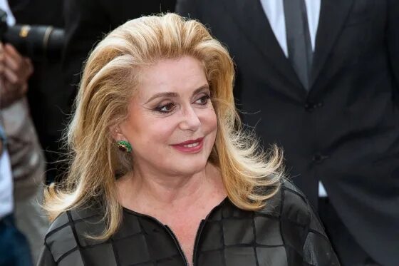 Катрин денев фото сейчас CINEMA & SOCIETE * Catherine Deneuve n'est pas " une vieille jalouse aigrie " ! 