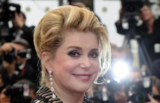 Катрин денев фото сейчас Catherine Deneuve, mythe du cinéma français, fête ses 70 ans/DIAPORAMA ET VIDEOS