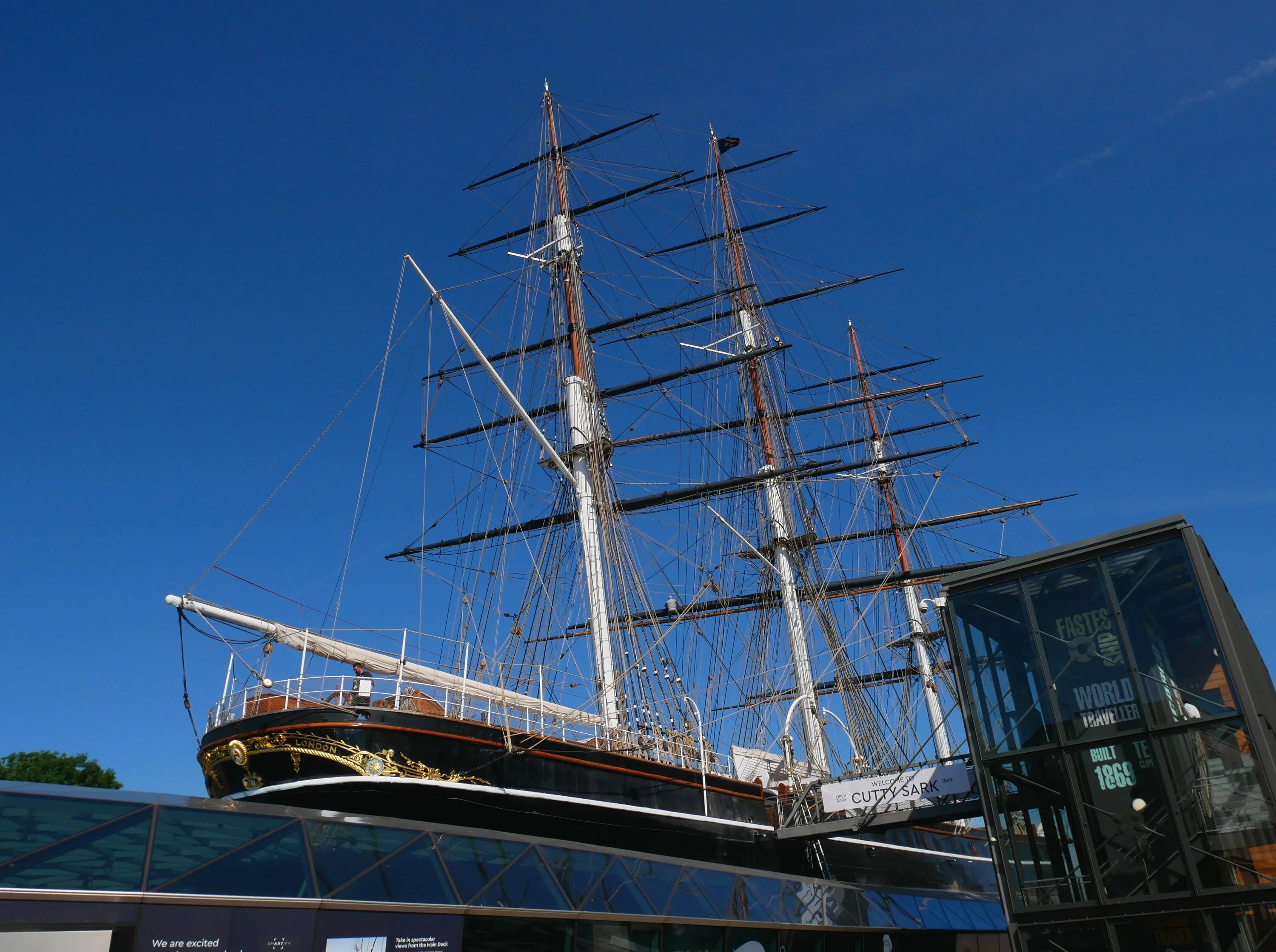 Катти сарк пролетарская площадь 2 фото File:Southeast View of the Cutty Sark in Greenwich.jpg - Wikimedia Commons