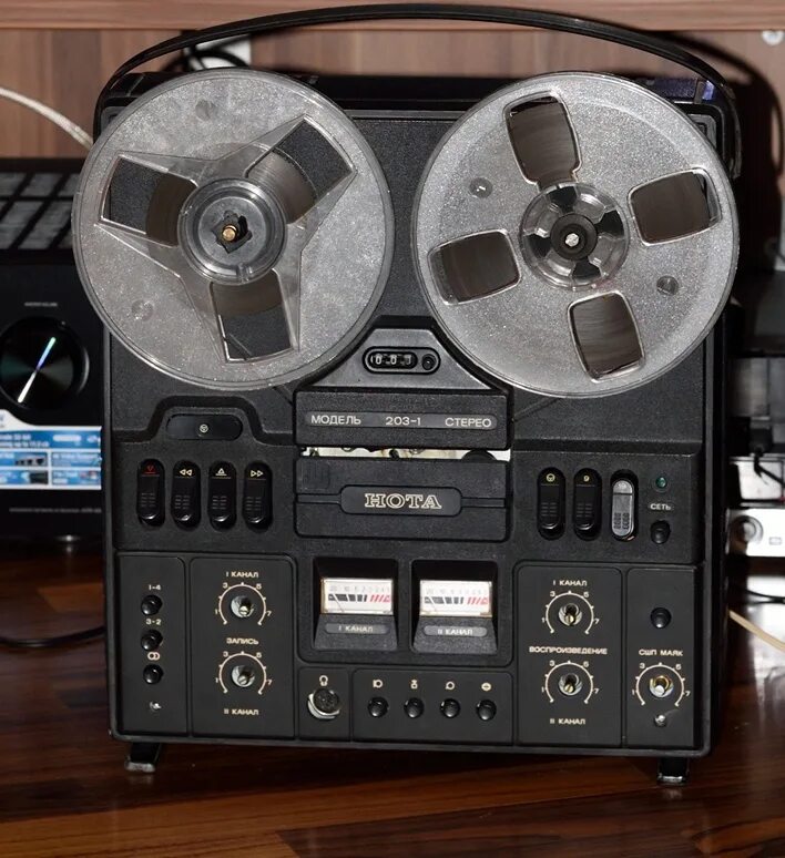 Катушечный магнитофон нота 203 1 подключение Nota 203-1 tape recorder in good condition ... 2 tr. (delivery by Pavlov for fre