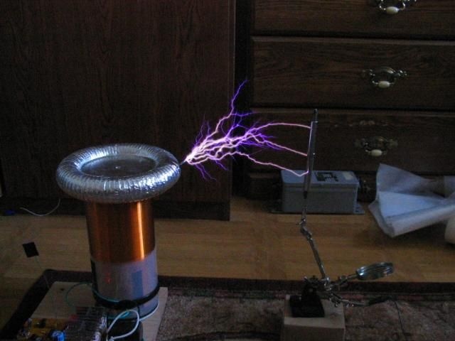 Катушка тесла своими руками в домашних Building a Solid State Tesla Coil Solid state tesla coil, Tesla, Tesla coil