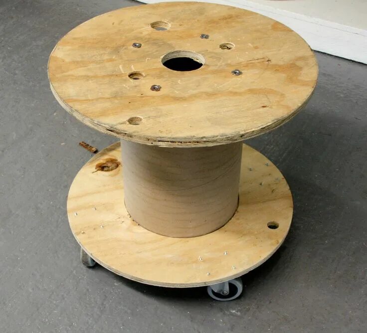 Катушки своими руками в домашних условиях by Upholstery Club's Shelly Leer Large wooden spools, Wooden spools, Wire wheel