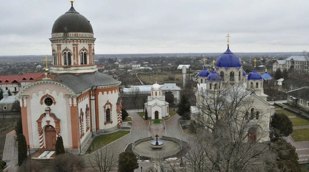 Каушаны молдова успенская церковь фото Hotellit - Căușeni District Hotels.com