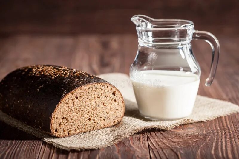 Кефир хлеб фото Bread and milk stock photo. Image of grain, brown, bread - 56349674