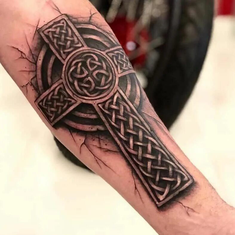 Кельтский тату фото на руке Cross Tattoos, saved tattoo, 25 Cross tattoo, Celtic cross tattoos, Celtic tatto