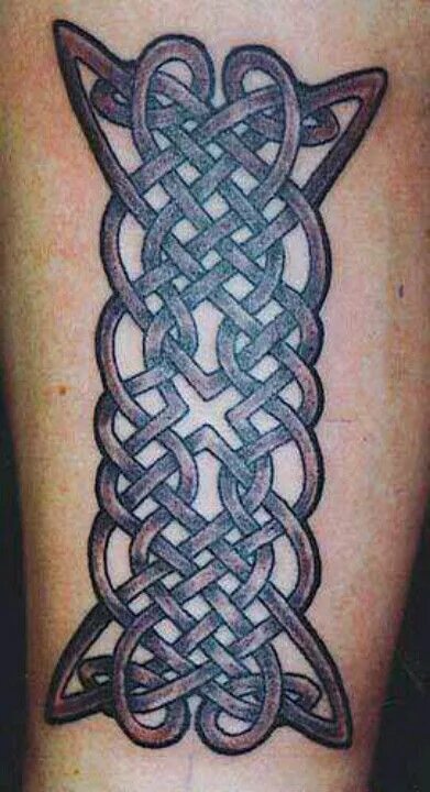 Кельтский тату фото на руке Pin by Tami Haring on Tattoos Celtic knot tattoo, Knot tattoo, Celtic tattoos