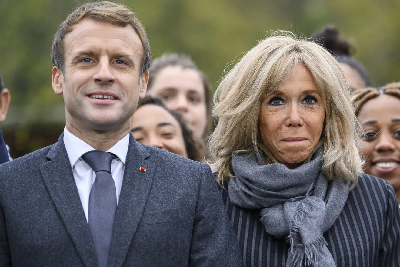 Кем был макрон в молодости фото Scandale pour le couple Macron : des dîners mondains à hauteur de 120 000 euros.