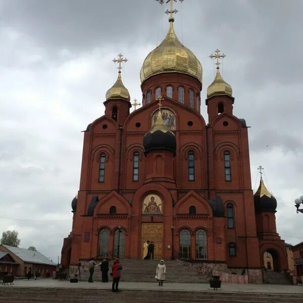 Кемерово храм фото Кафедральный собор в Кемерово: адрес и фото Архитектура храмов и соборов Фотоаль