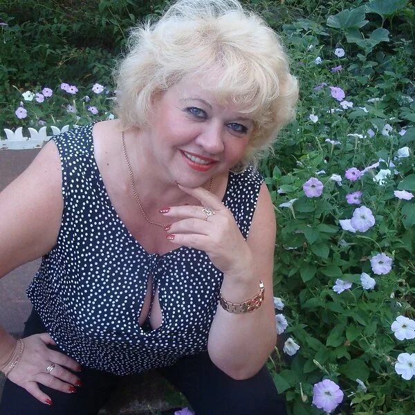 Кемерово женщины 55 65 фото Елена, Рак, из г. Брянск познакомится c целью Флирт,Совместный досуг,Реальное об