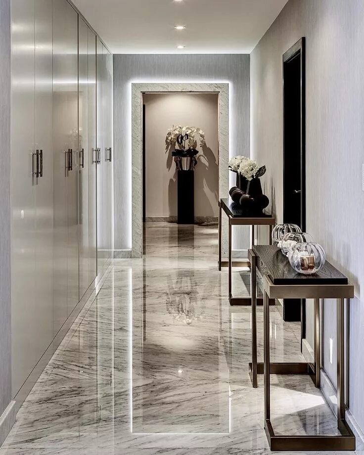Керамогранит на стену в прихожую фото интерьера You might be looking for a selection of luxury entryway lighting fixtures for yo