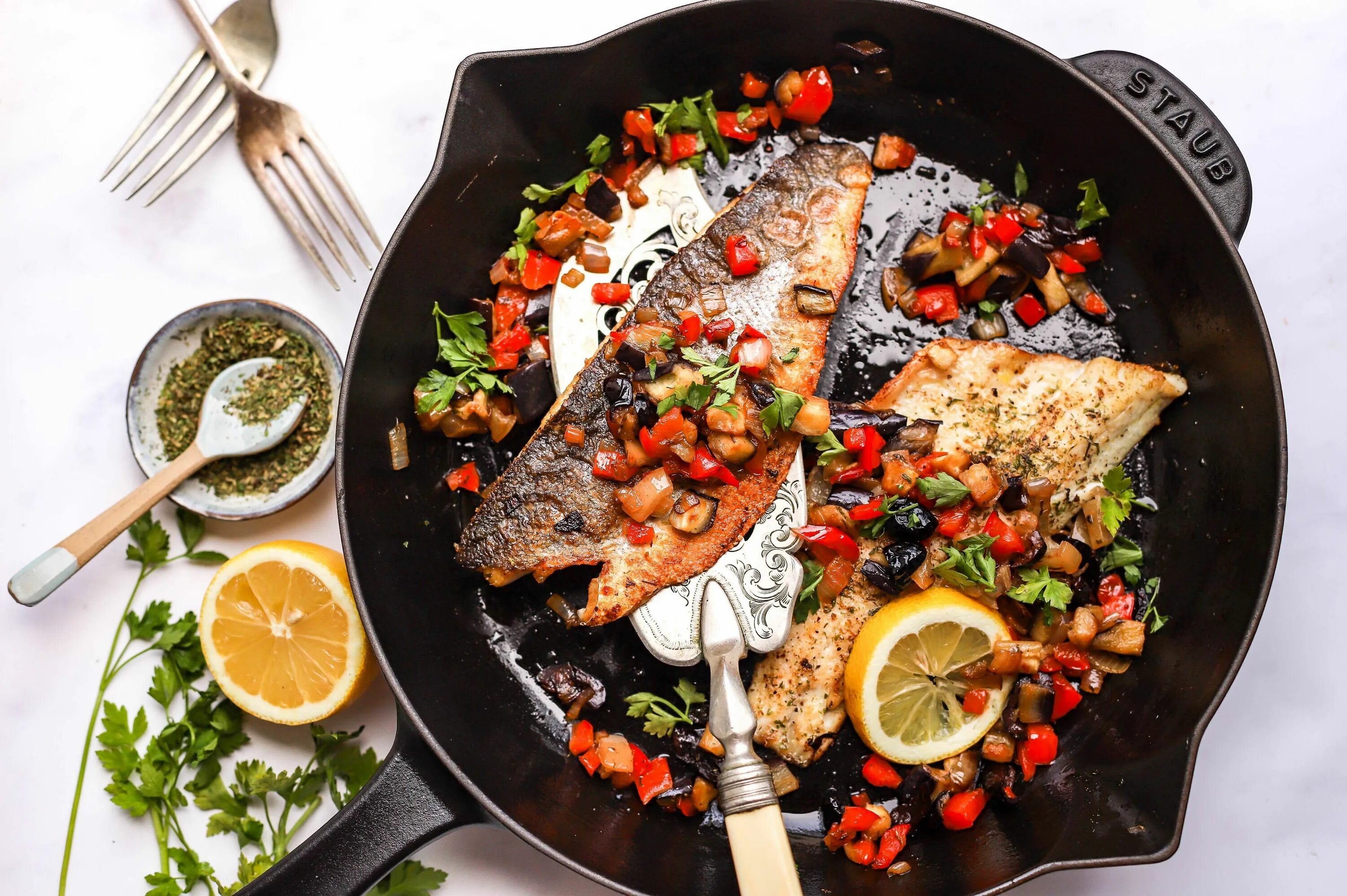 Кето блюда фото Greek-Style Sea Bass - a Mediterranean low-carb dinner - food to glow Greek cook