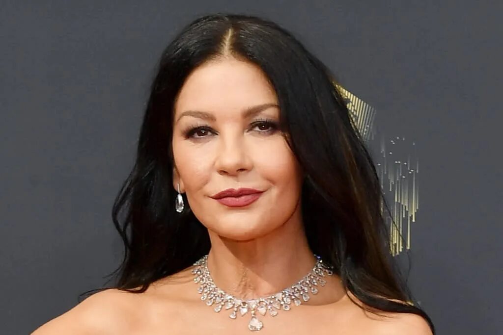 Кэтрин зета джонс фото сейчас All the Stars in Christian Louboutin Shoes on the 2021 Emmy Awards Red Carpet