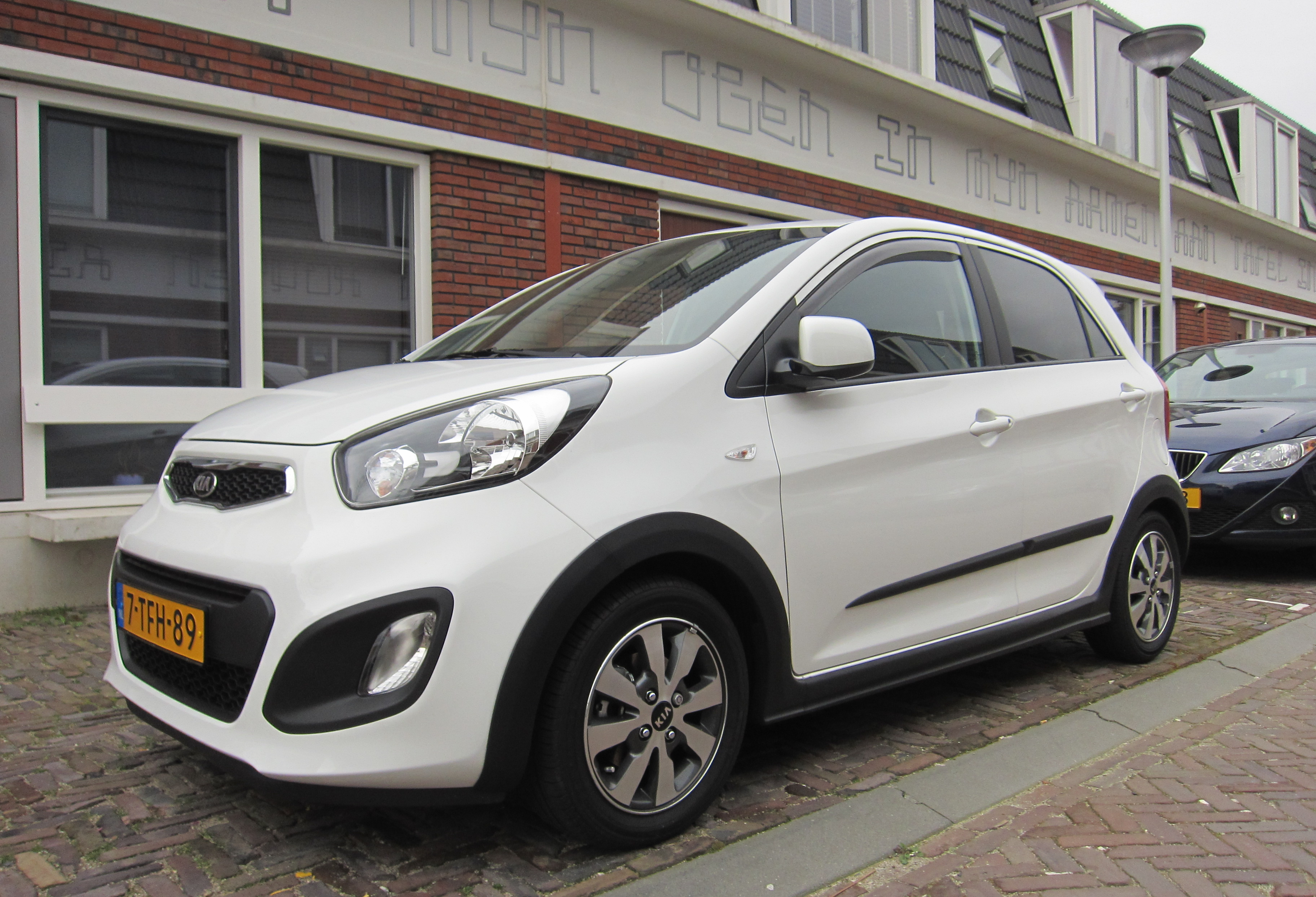 Киа 2014 фото File:2014 Kia Picanto 1.0 R-Cross.jpg - Wikimedia Commons