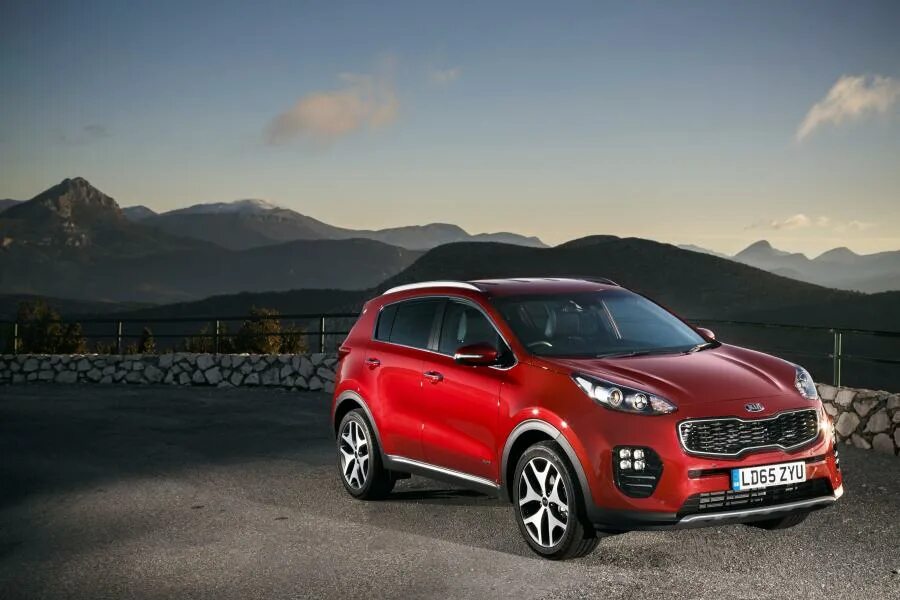 Киа 2016 фото цена Kia Sportage GT Line 2016 года выпуска для рынка Великобритании и Ирландии. Фото