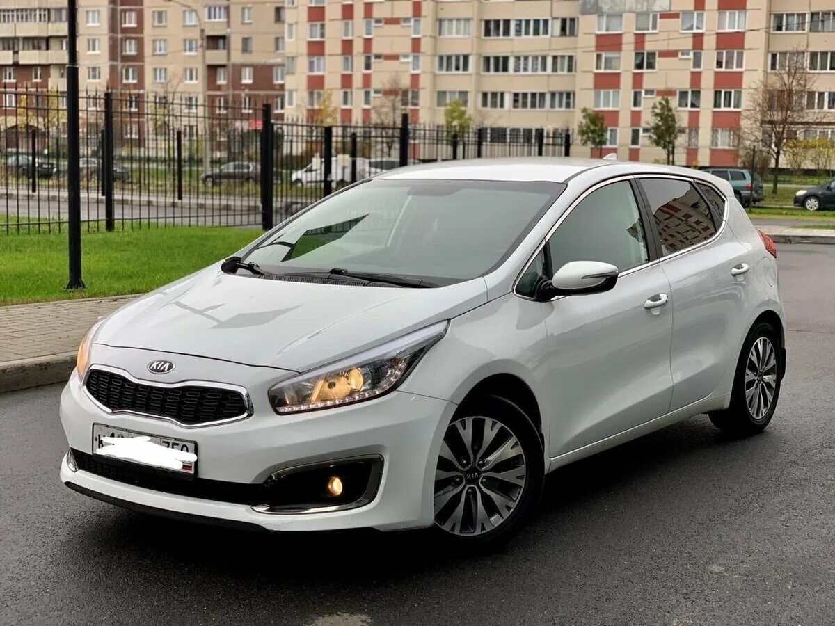 Киа 2017 фото Купить б/у Kia Ceed II Рестайлинг 1.6 AT (130 л.с.) бензин автомат в Москве: бел