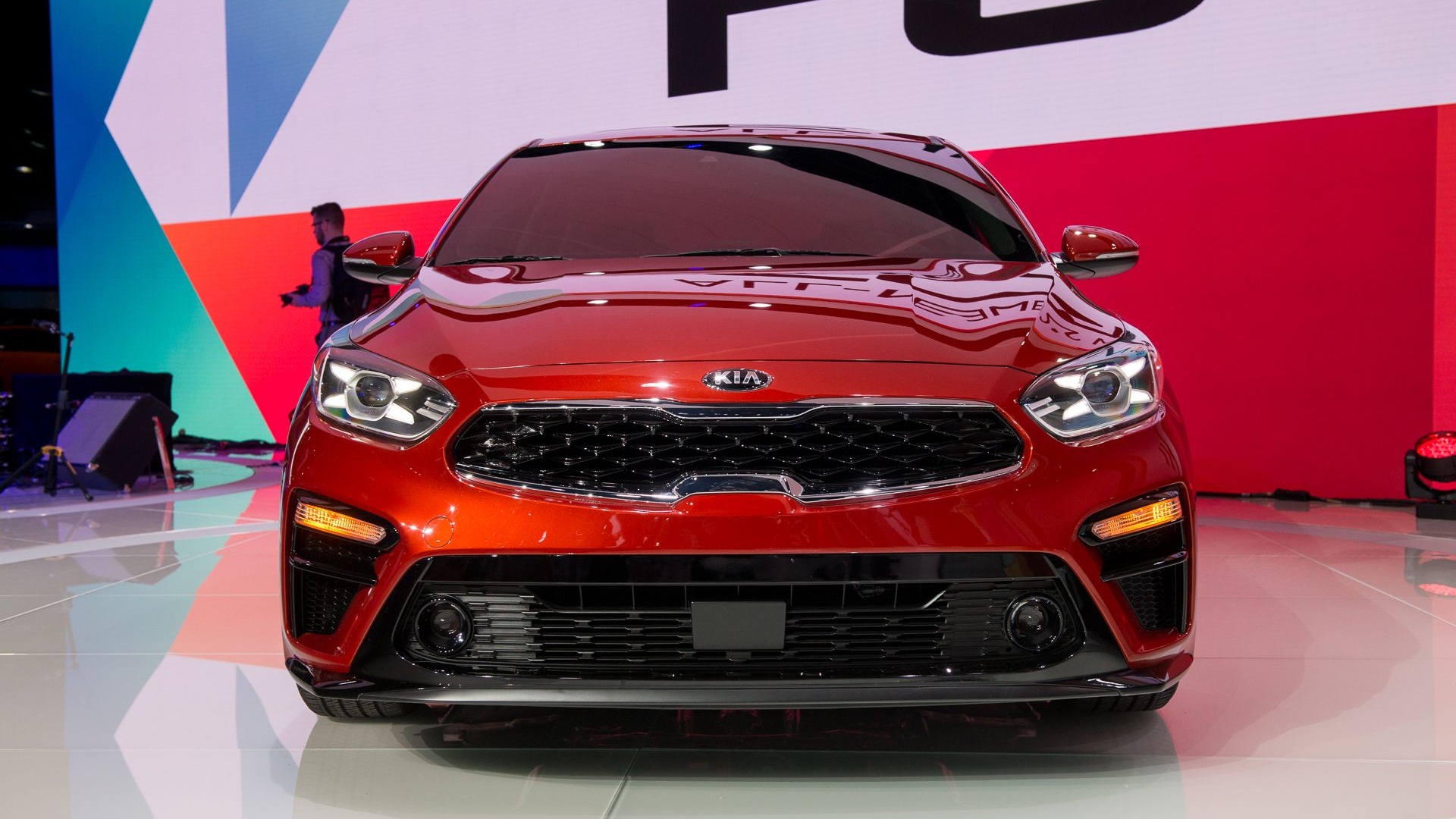 Киа 2018 фото 2019 Kia Forte reveals its Stinger-inspired design at 2018 Detroit auto show