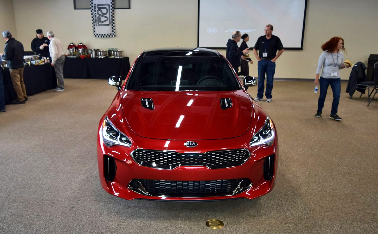 Киа 2018 фото 2018 KIA Stinger GT AWD 26