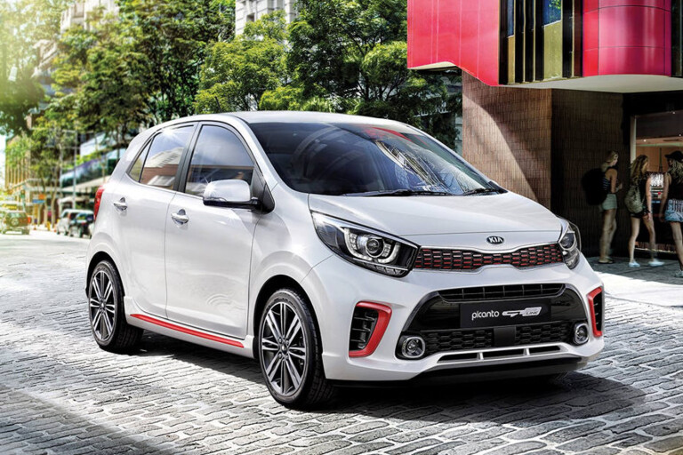 Киа 2018 фото 2018 Kia Picanto GT-Line quick review