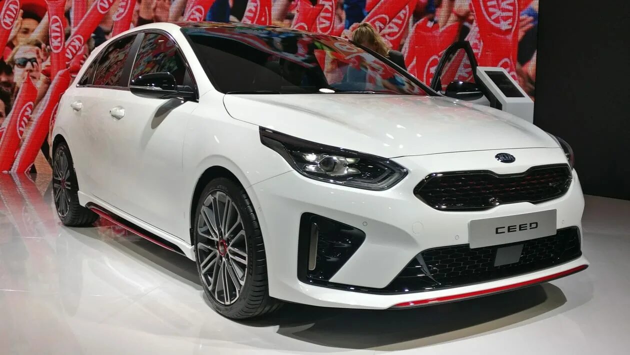 Киа 2019 фото New 2019 Kia Ceed GT: sporty hatch to cost from £ 25,535 Auto Express