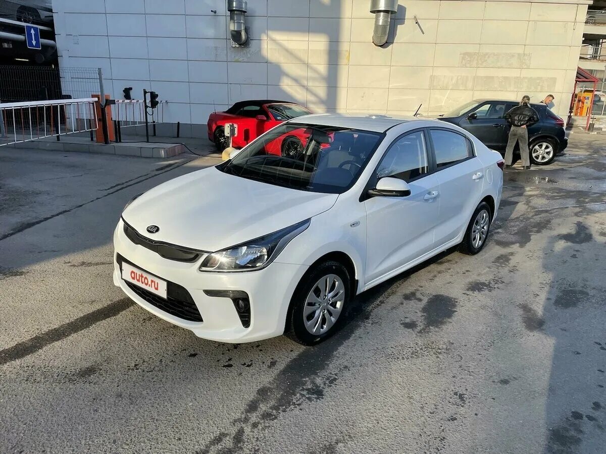 Киа 2019 фото Купить б/у Kia Rio IV 1.4 AT (100 л.с.) бензин автомат в Москве: белый Киа Рио I