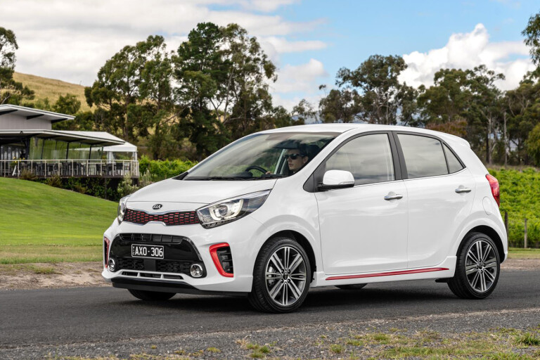 Киа 2019 года фото 2019 Kia Picanto GT quick review