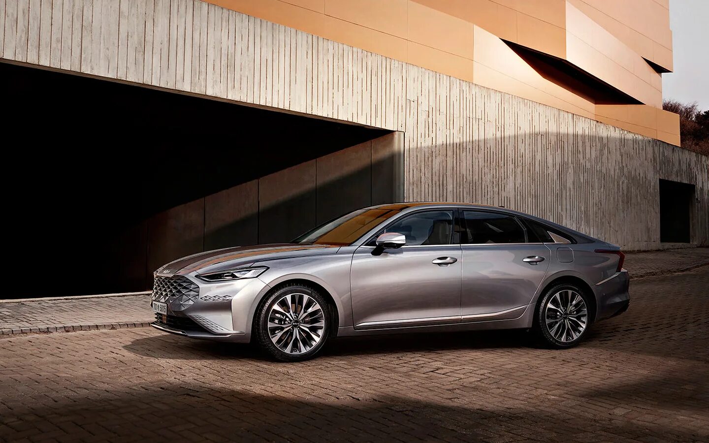Киа 2020 год фото Kia рассекретила новый флагманский седан K8 :: Autonews