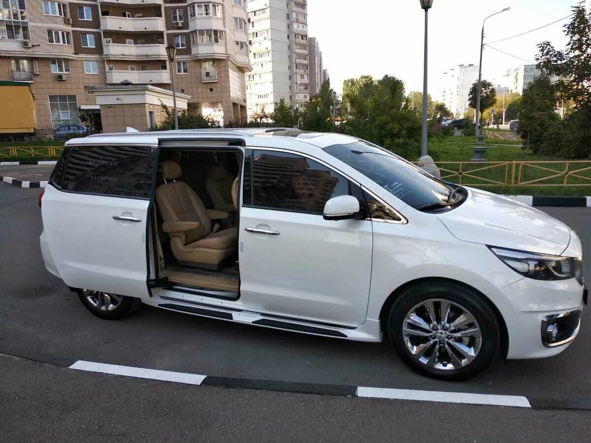 Киа 8 местная цена фото Купить б/у Kia Carnival III 2.2d AT (202 л.с.) дизель автомат в Москве: белый Ки