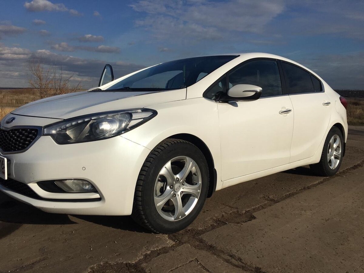 Киа белого цвета фото Купить б/у Kia Cerato III 1.6 AT (130 л.с.) бензин автомат в Самаре: белый Киа Ц