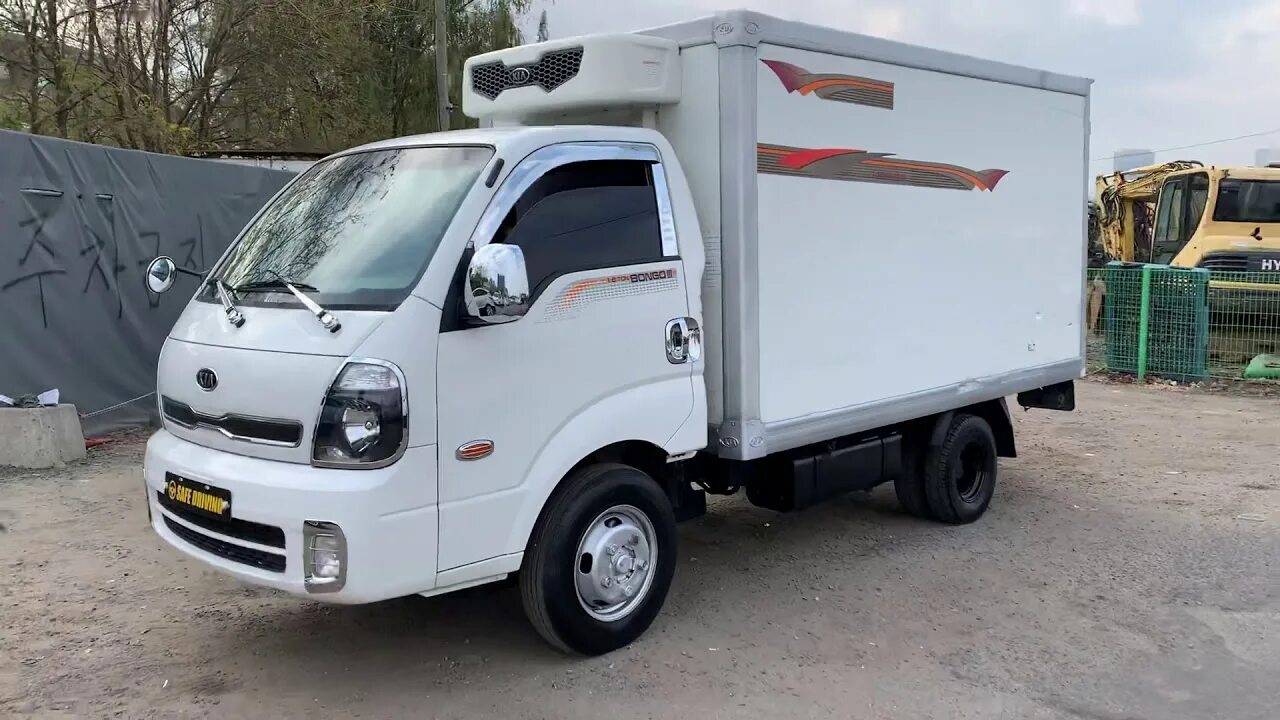 Киа бонго фото 2012 Kia Bongo3 (K2700) 1.2 ton Freezer Box CRDi Single Cab 4*2(2WD)/674230 - Yo