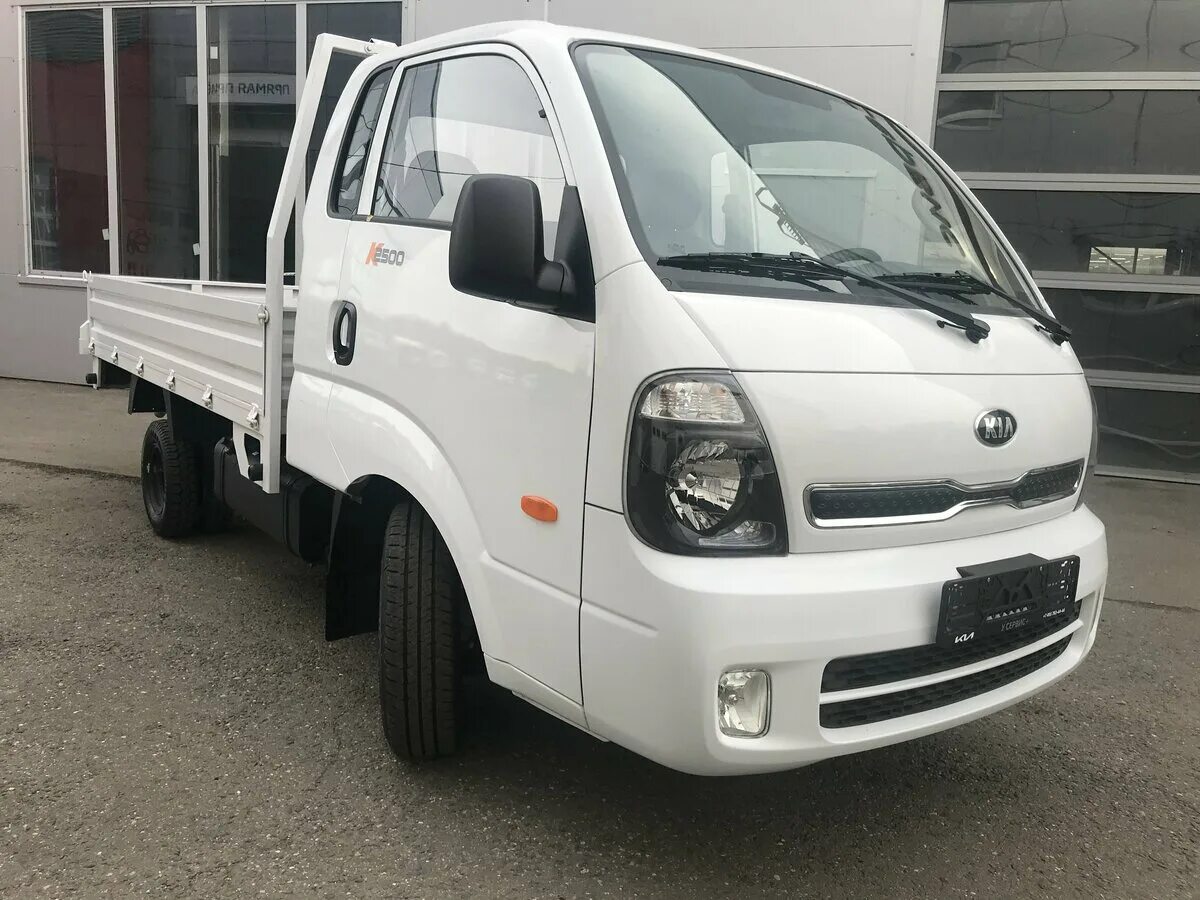 Киа бонго машина фото Купить новый Kia Bongo дизель механика в Москве: белый бортовой грузовик 2022 го