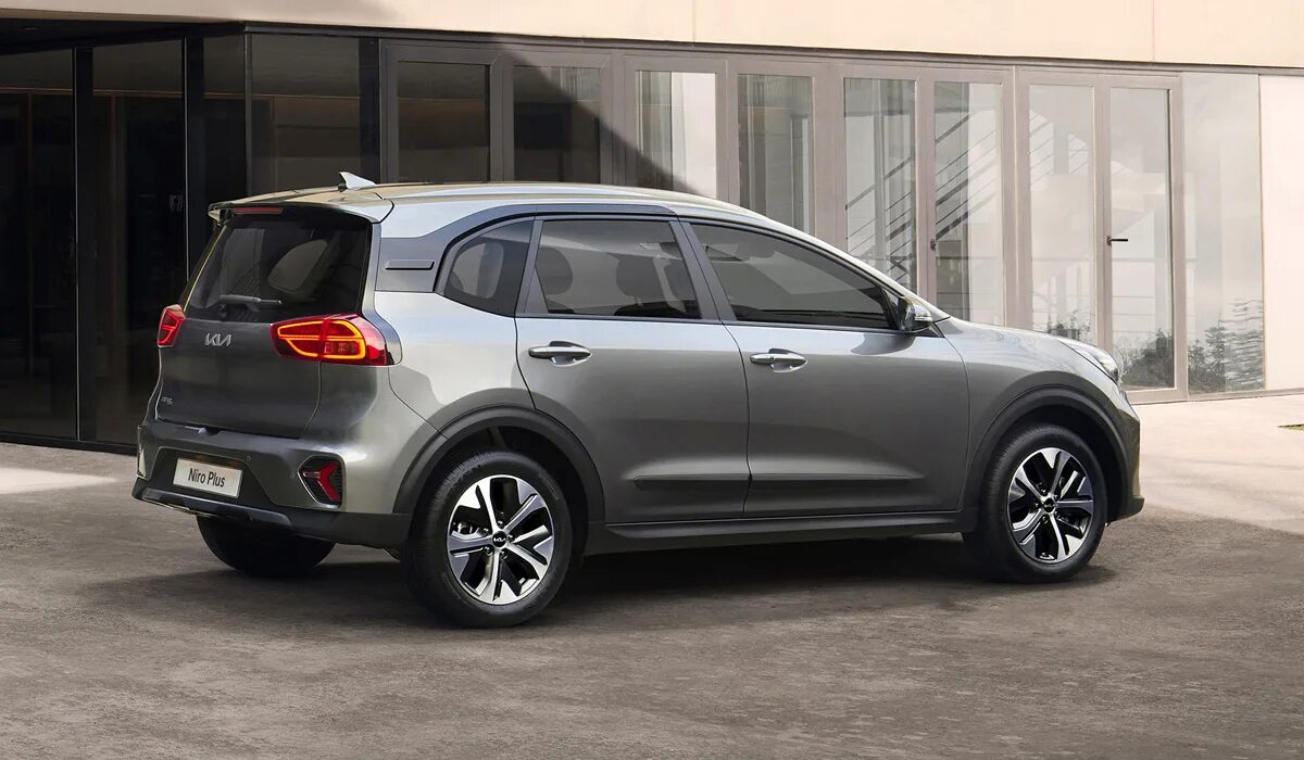 Киа е5 фото Для такси подготовлена модель Kia Niro Plus с высокой крышей - Авторевю