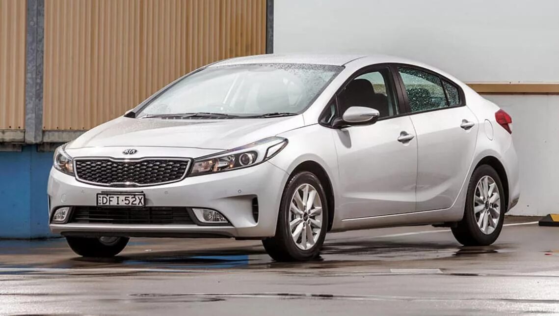 Киа элантра фото Kia Cerato, Hyundai Elantra and Honda Civic sedan 2016 review CarsGuide