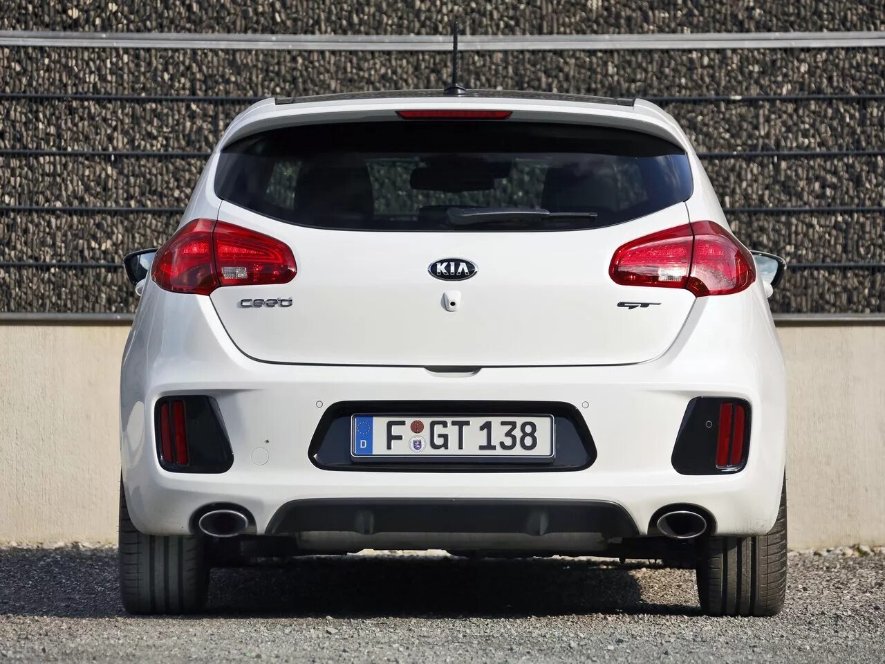 Киа фото сзади Kia Ceed GT 1 поколение, хэтчбек 5-дверный - технические характеристики, модельн