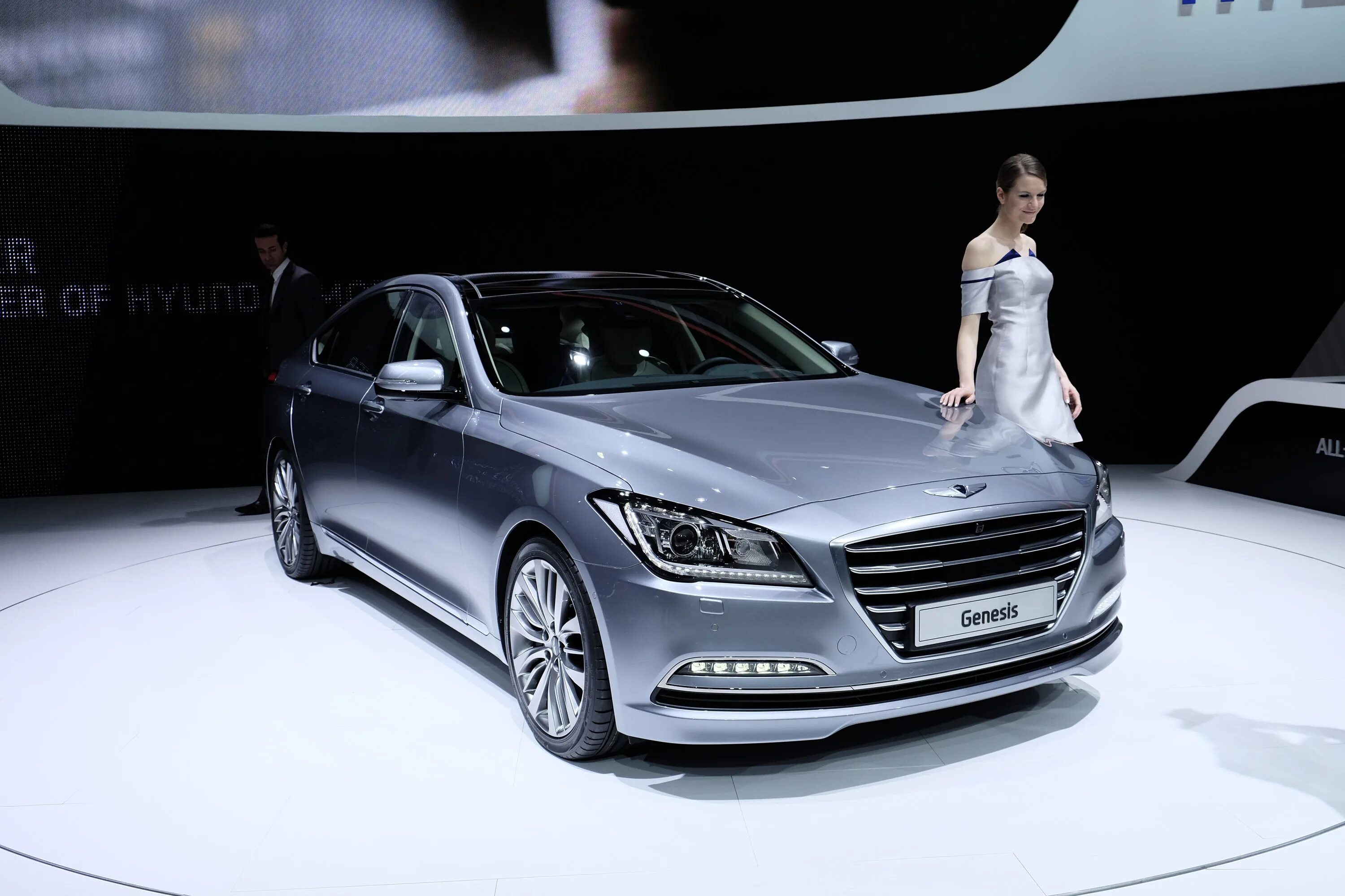 Киа генезис фото 2015 Hyundai Genesis Goes On Sale