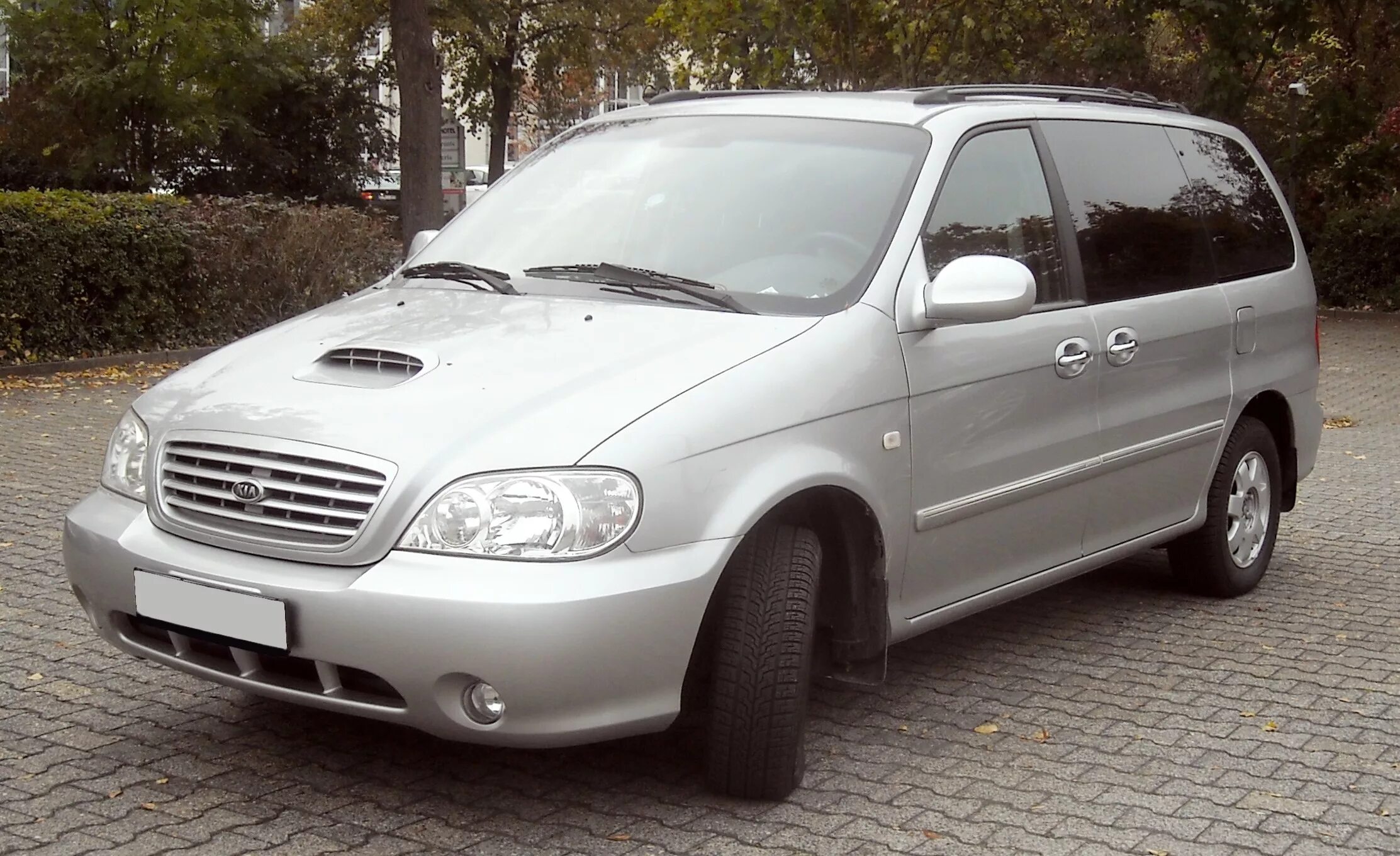 Киа карнивал показать фото Datoteka:Kia Carnival front 20091022.jpg - Wikipedija