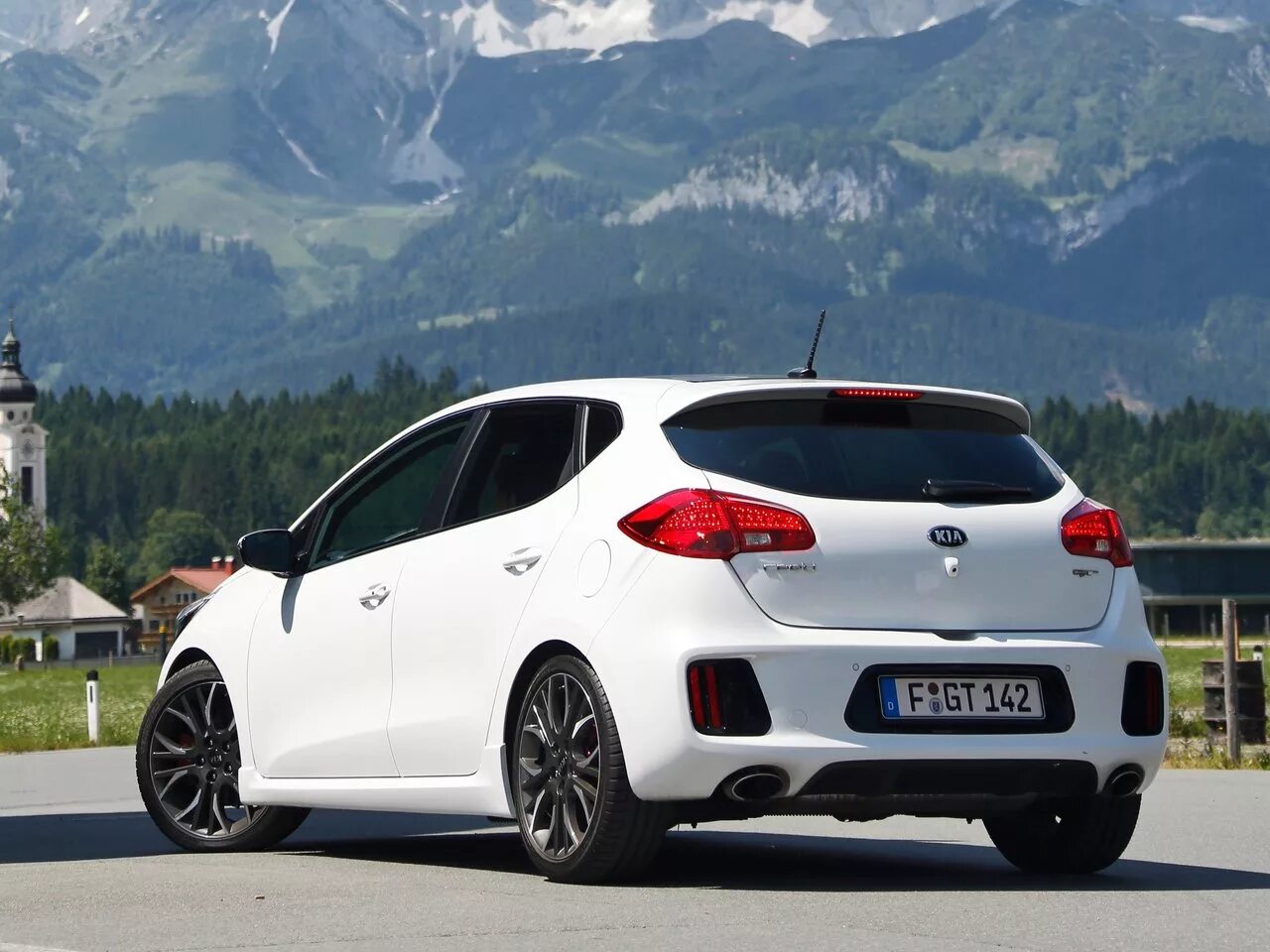 Киа кеед фото Kia Ceed GT 1 поколение, хэтчбек 5-дверный - технические характеристики, модельн