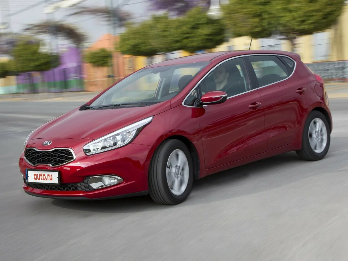 Киа кеед фото Купить б/у Kia Ceed II 1.6 AT (129 л.с.) бензин автомат в Москве: пурпурный Киа 