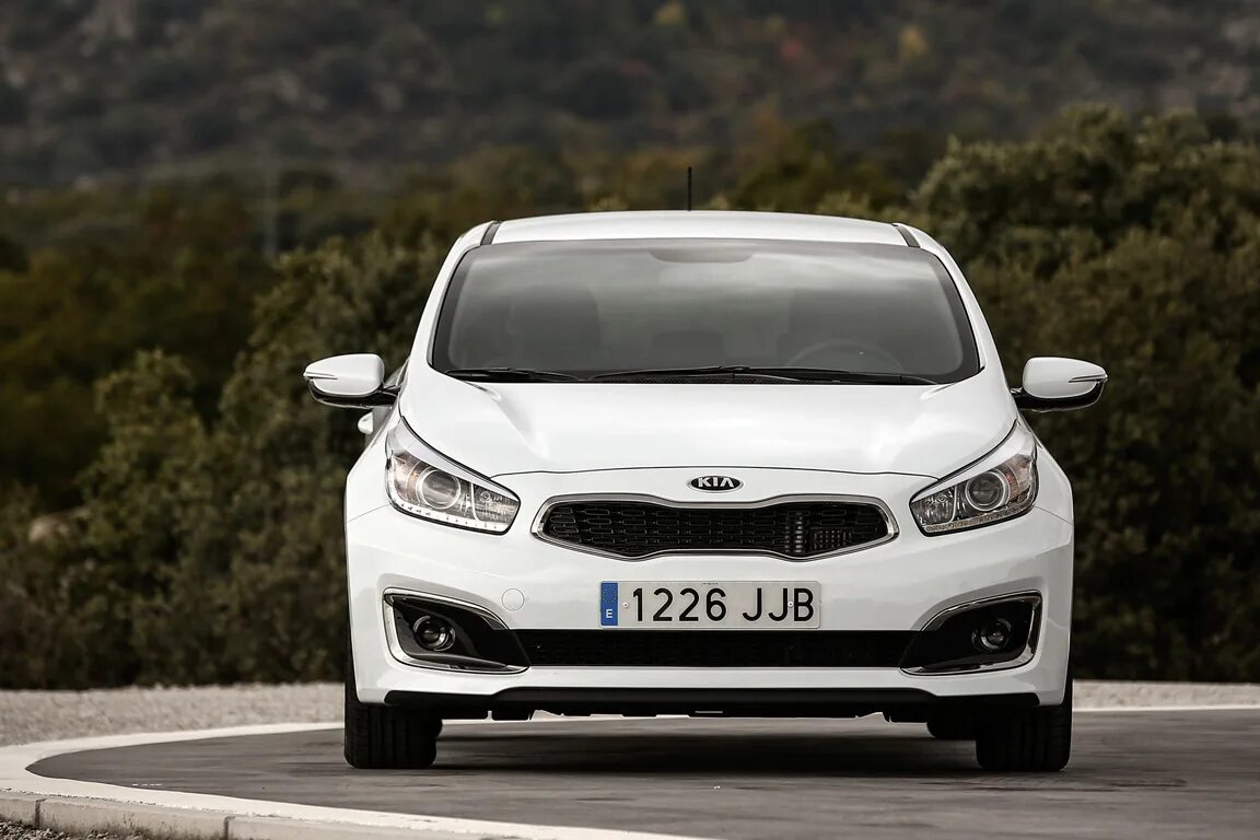 Киа кеед фото KIA - цена, характеристики и фото, описание модели авто