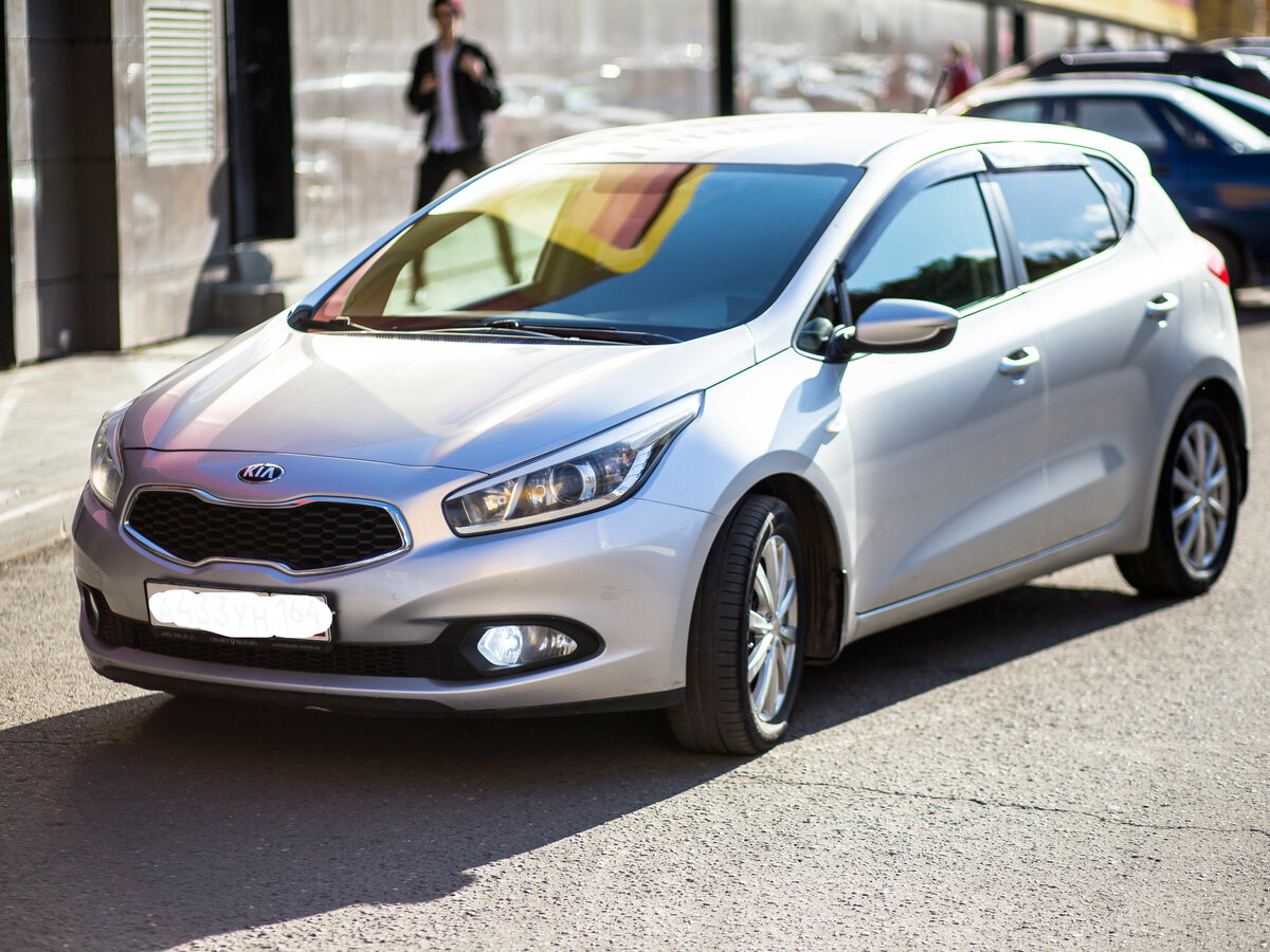 Киа кид фото Купить б/у Kia Ceed II 1.6 MT (129 л.с.) бензин механика в Саратове: серебристый