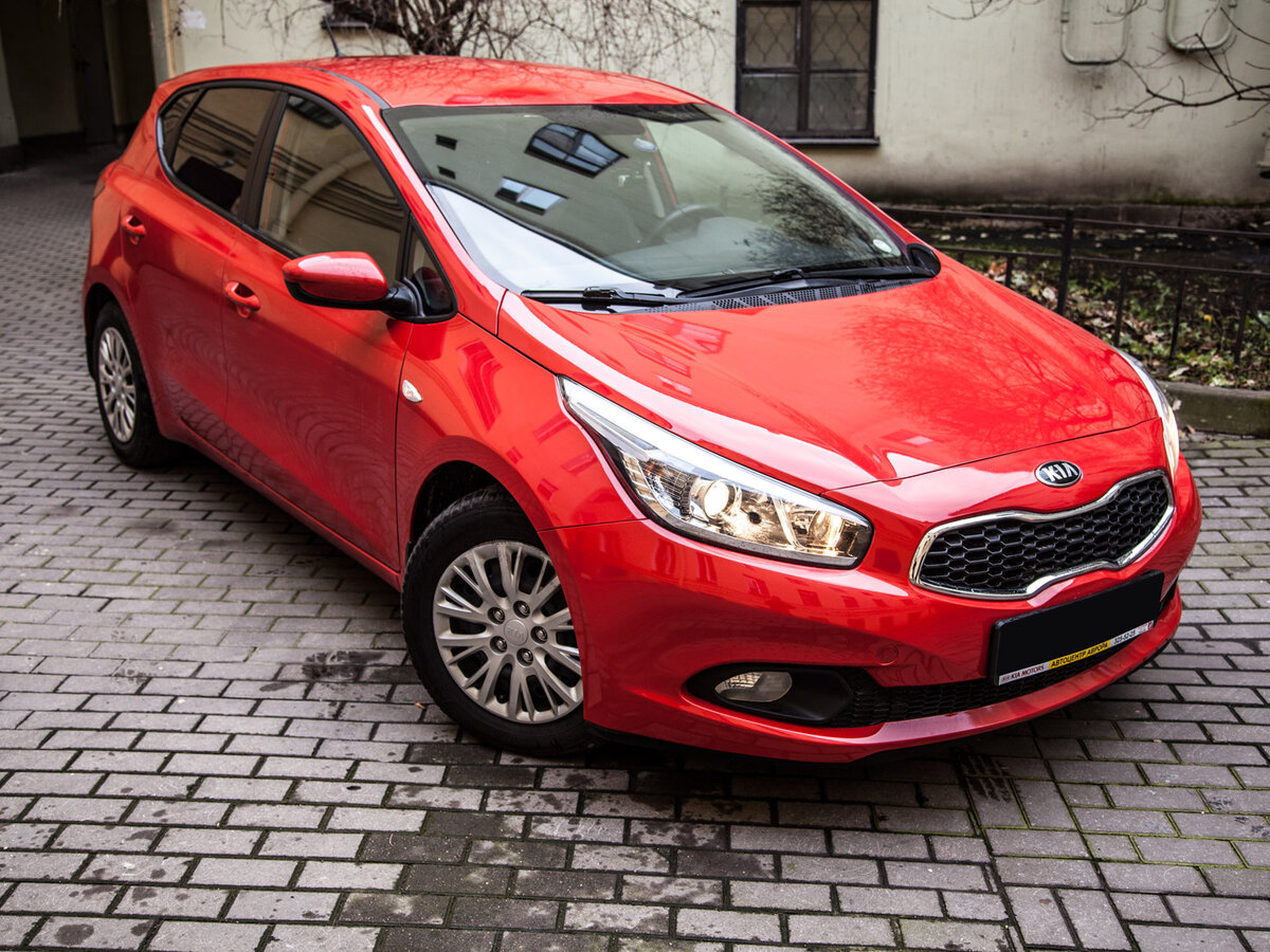 Киа красная фото Купить б/у Kia Ceed II 1.4 MT (100 л.с.) бензин механика в Санкт-Петербурге: кра