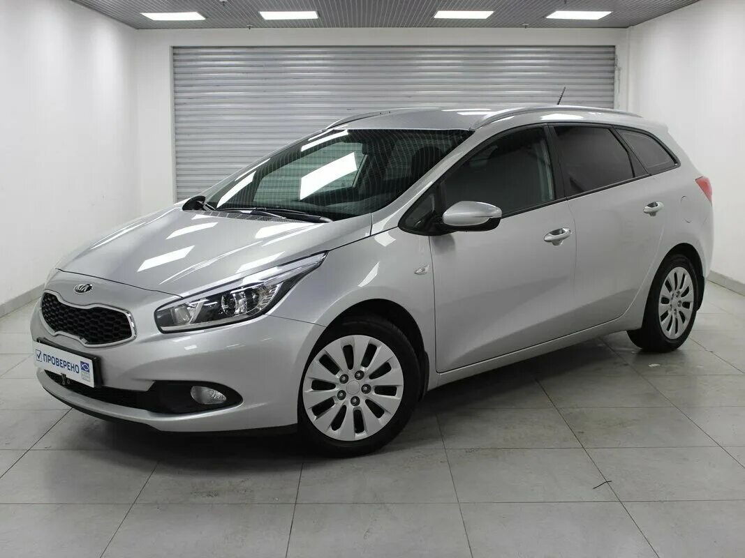 Киа купить бу фото Купить б/у Kia Ceed II 1.6 MT (129 л.с.) бензин механика в Москве: серебристый К