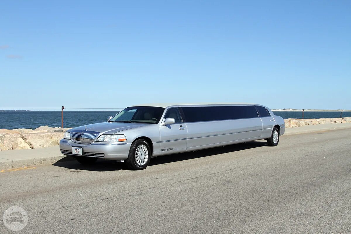 Киа лимузин фото 12 Passenger Mega Stretch Limo Special Occasion Limousine & Coach: online reserv