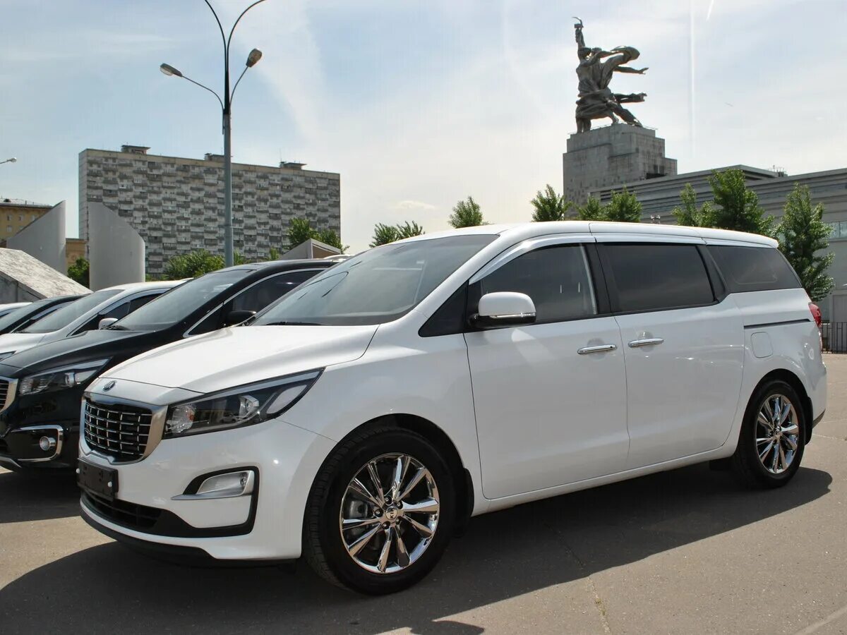 Киа минивэн фото Купить б/у Kia Carnival III 2.2d AT (202 л.с.) дизель автомат в Москве: белый Ки