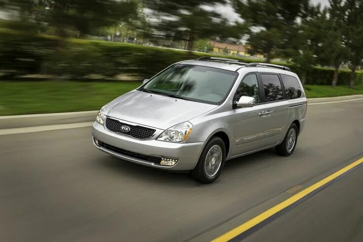 Киа минивэн фото Kia Sedona: Trusted Safety with 5-Star Rating