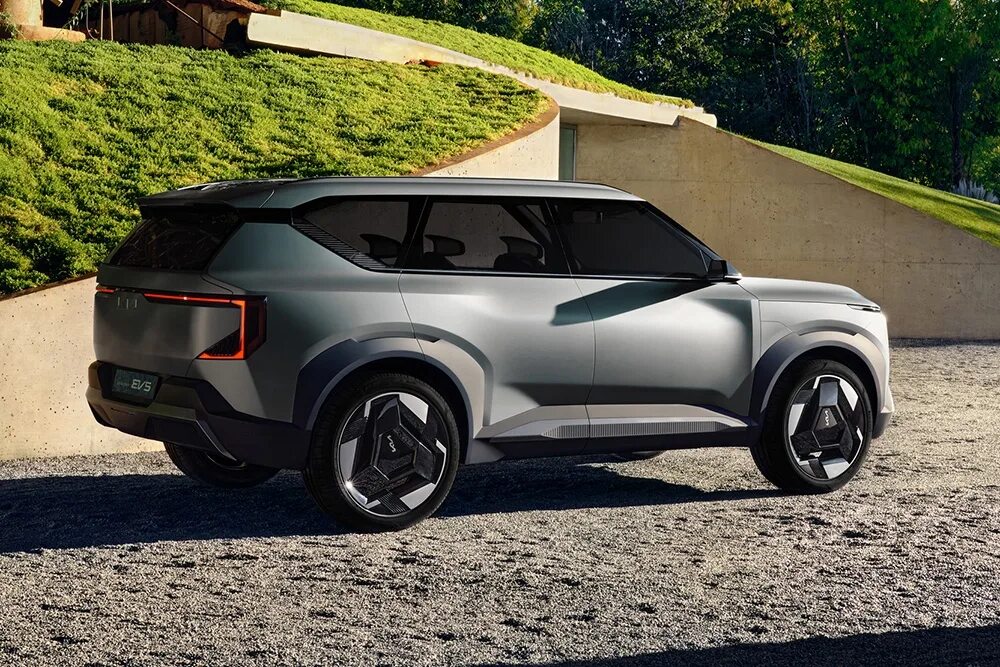 Киа нова фото Президент Kia рассказал подробности о новом EV5 и назвал цену - Российская газет