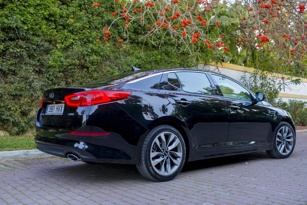 Киа оптима 3 фото KIA Optima Hybrid Photos and Specs. Photo: KIA Optima Hybrid mod 2017 and 24 per