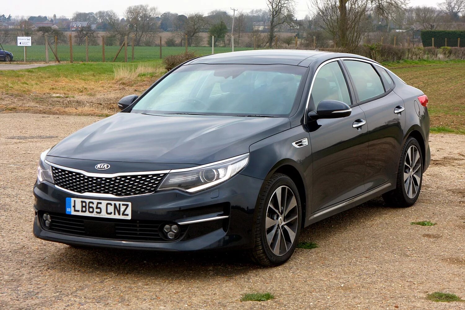 Киа оптима 3 фото Kia Optima Review (2019) Parkers