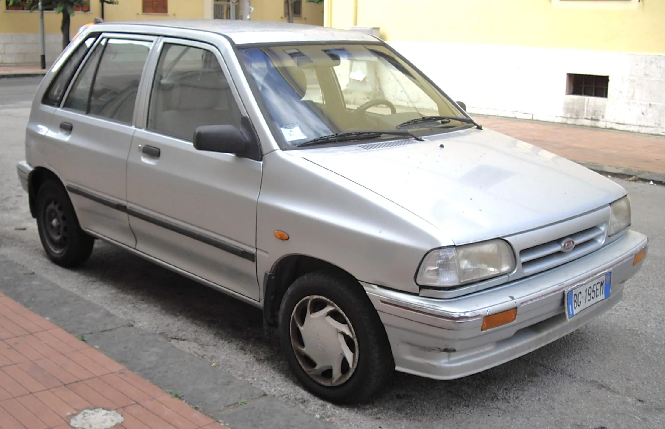 Киа прайд фото File:Kia Pride front.JPG - Wikimedia Commons