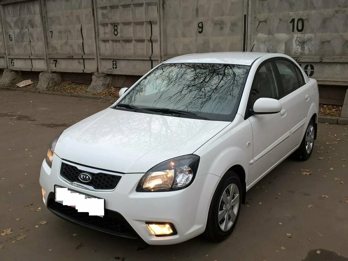 Киа рио 11 года фото Купить б/у Kia Rio II Рестайлинг 1.4 MT (95 л.с.) бензин механика в Коврове: бел