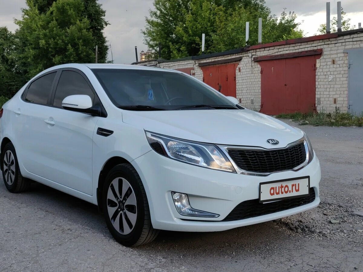 Киа рио 12 года фото Купить б/у Kia Rio III 5-speed 1.6 MT (123 л.с.) бензин механика в Рязани: белый